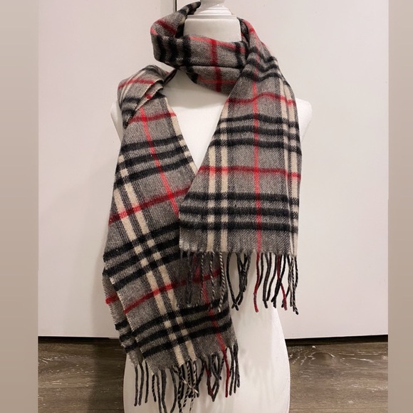 Authentic Burberry London 100% Cashmere Scarf - Picture 2 of 8